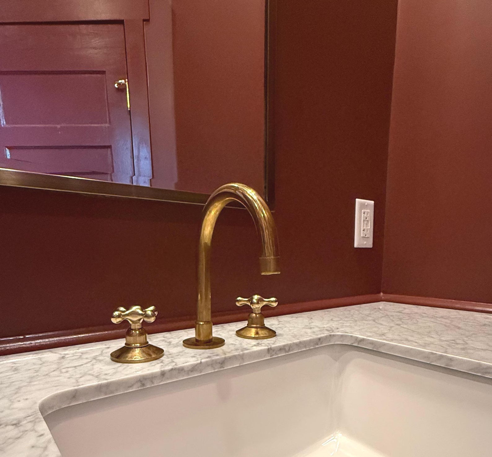 BATHROOM FAUCETS