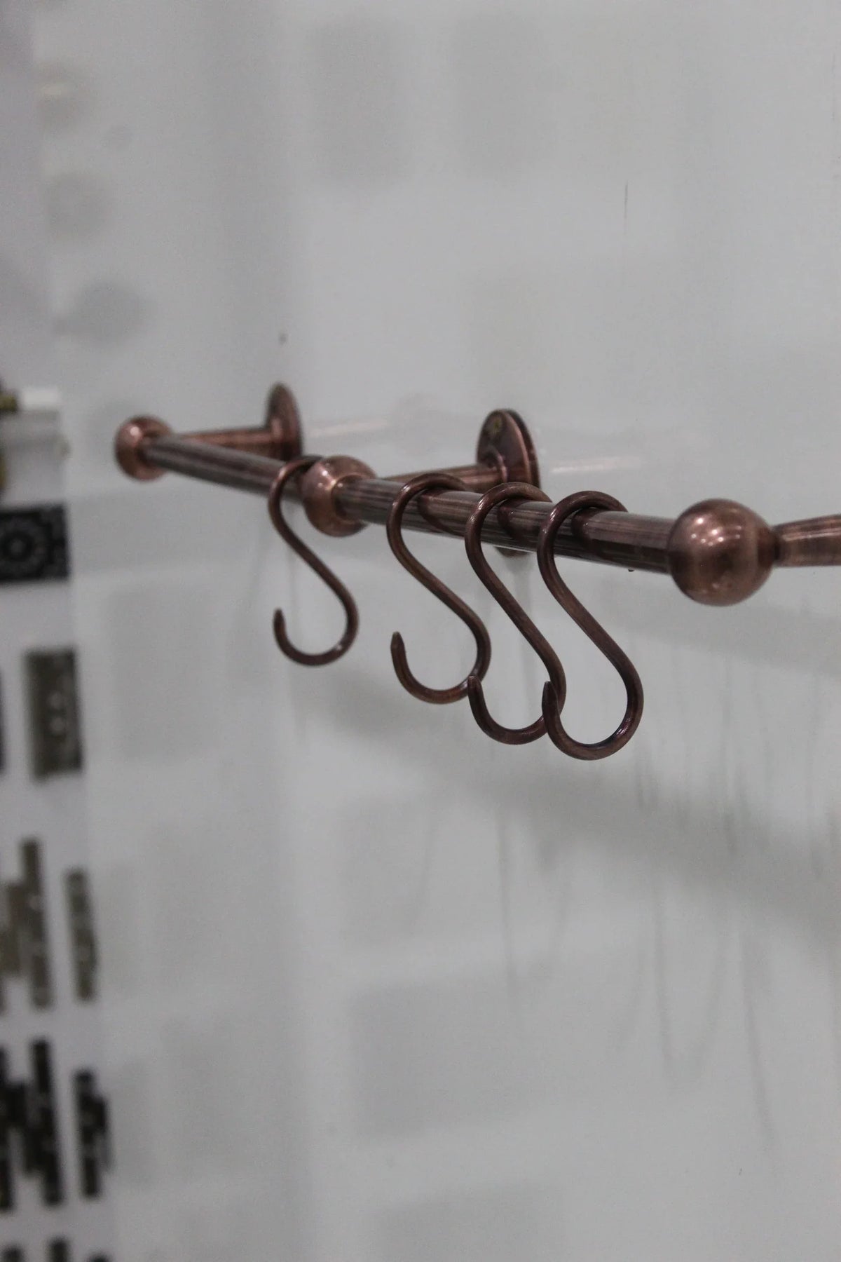 Antique Style Copper Pot Rack, Vintage Handmade Copper Pot Rack Rustic Wall Mounted, Vintage kitchen pot rack